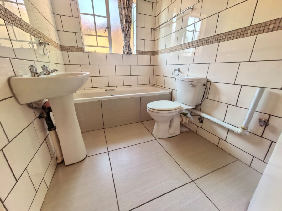 3 Bedroom Property for Sale in Safari Gardens North West
